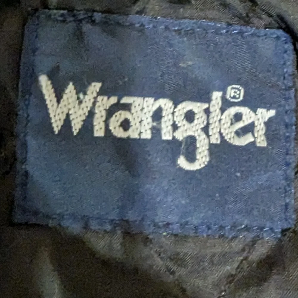 Vintage Wrangler nylon quilted lined flannel with snaps